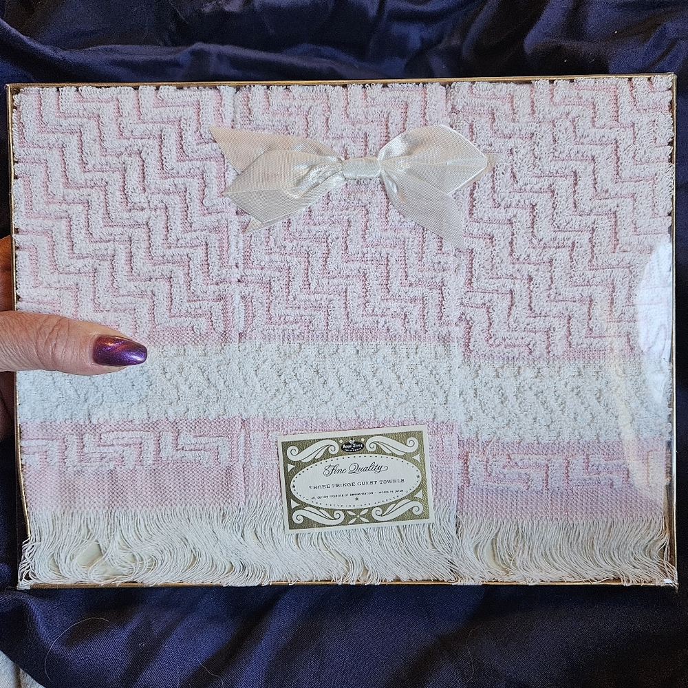 Vintage MCM Set Of 3 Guest Towels Unused Original Box Pink Royal Terry Japan